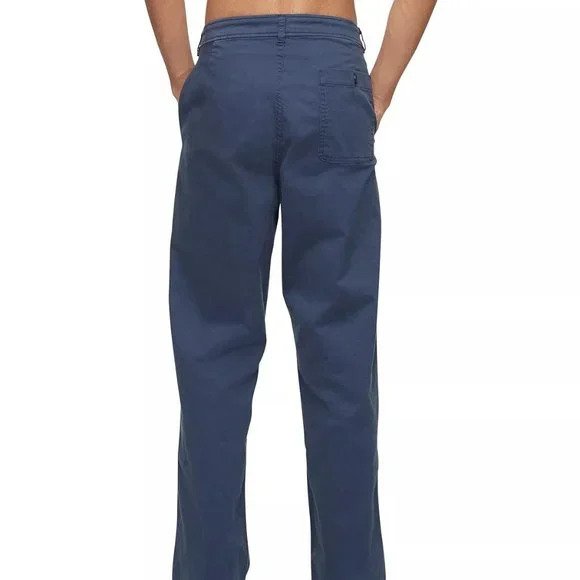 Calvin Klein Men's Relaxed Fit Chino Pants