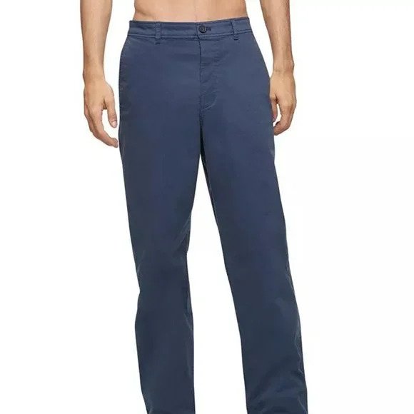 Calvin Klein Men's Relaxed Fit Chino Pants